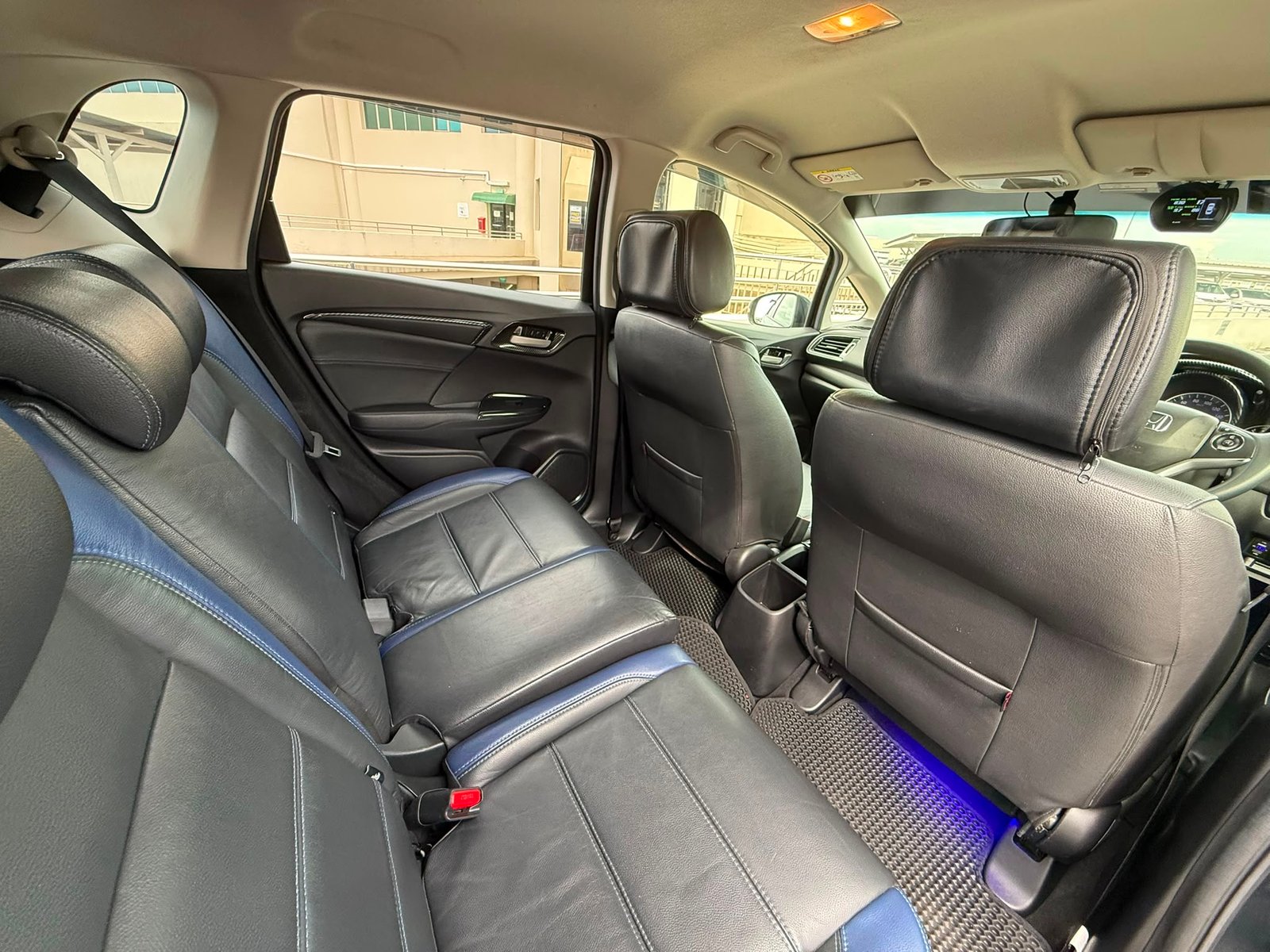 Honda Fit 1.3 GF photo 8
